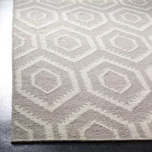 Safavieh Dhurries 556 Hand Woven Flat Weave  Rug Grey / Ivory DHU556G-26