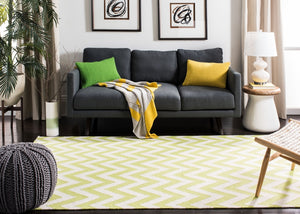 Safavieh Dhurries 557 Hand Woven Flat Weave  Rug Green / Ivory DHU557A-26