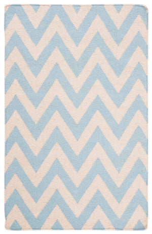 Safavieh Dhurries 557 Hand Woven Flat Weave  Rug Blue / Ivory DHU557B-26