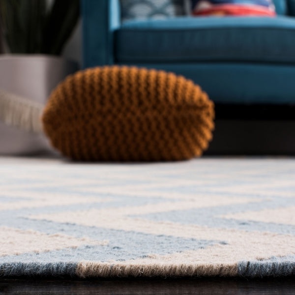 Safavieh Dhurries 557 Hand Woven Flat Weave  Rug Blue / Ivory DHU557B-26