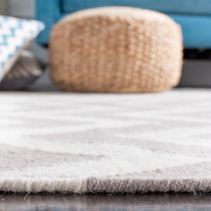 Safavieh Dhurries 557 Hand Woven Flat Weave  Rug Grey / Ivory DHU557C-26