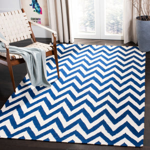 Safavieh Dhurries 557 Hand Woven Flat Weave  Rug Dark Blue / Ivory DHU557K-26