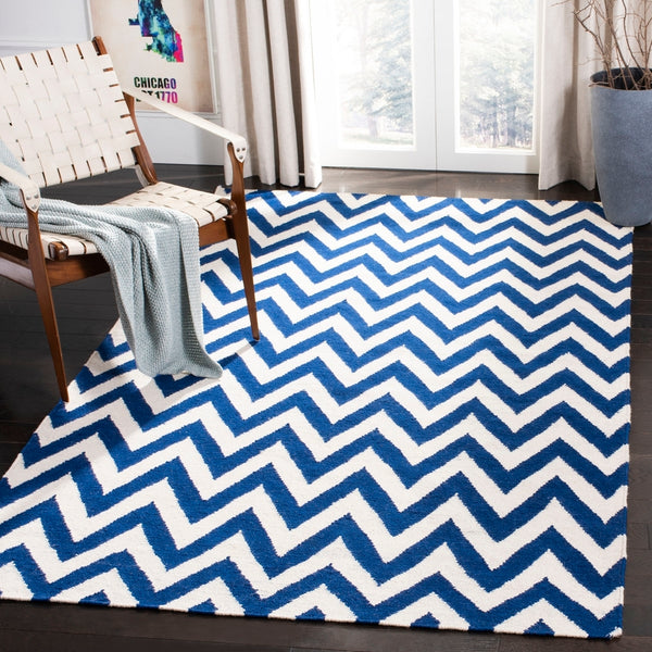 Safavieh Dhurries 557 Hand Woven Flat Weave  Rug Dark Blue / Ivory DHU557K-26