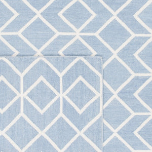 Safavieh Dhurries 560 Hand Woven Flat Weave  Rug Blue / Ivory DHU560A-26