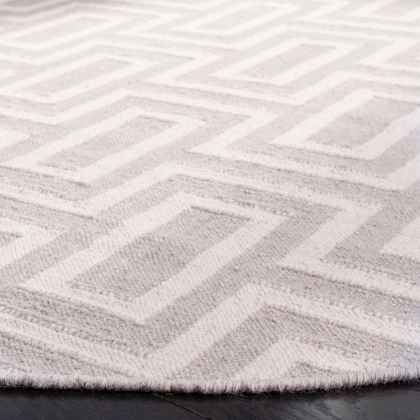 Safavieh Dhurries 562 Hand Woven Flat Weave  Rug Grey / Ivory DHU562B-26