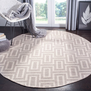 Safavieh Dhurries 562 Hand Woven Flat Weave  Rug Grey / Ivory DHU562B-26