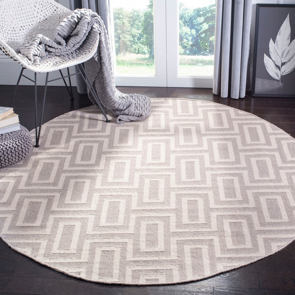 Safavieh Dhurries 562 Hand Woven Flat Weave  Rug Grey / Ivory DHU562B-26