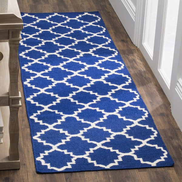 Safavieh Dhurries 566 Hand Woven Flat Weave  Rug Dark Blue DHU566A-4SQ