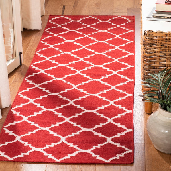 Safavieh Dhurries 566 Hand Woven Flat Weave  Rug Red / Ivory DHU566B-4SQ