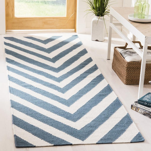 Safavieh Dhurries 568 Hand Woven Flat Weave  Rug Blue / Ivory DHU568A-4SQ
