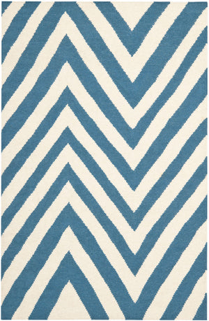 Safavieh Dhurries 568 Hand Woven Flat Weave  Rug Blue / Ivory DHU568A-4SQ