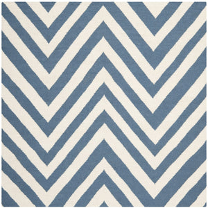 Safavieh Dhurries 568 Hand Woven Flat Weave  Rug Blue / Ivory DHU568A-4SQ
