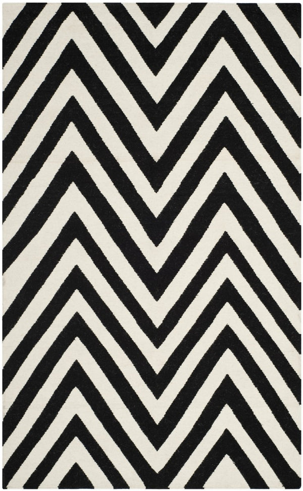 Safavieh Dhurries 568 Hand Woven Flat Weave  Rug Black / Ivory DHU568C-26