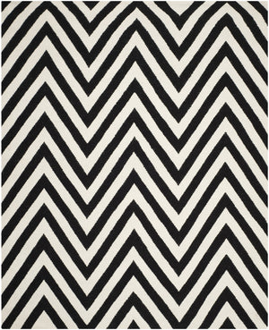 Safavieh Dhurries 568 Hand Woven Flat Weave  Rug Black / Ivory DHU568C-26