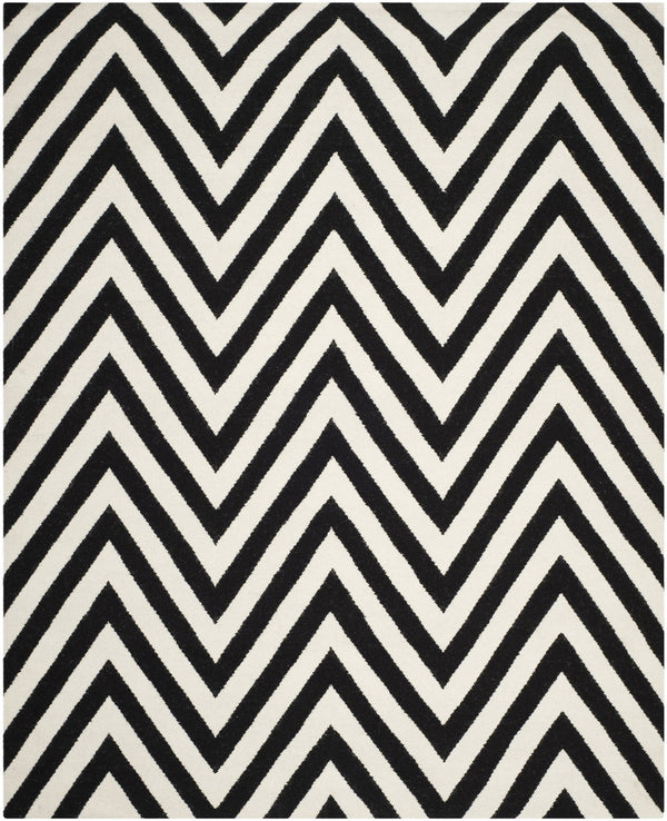 Safavieh Dhurries 568 Hand Woven Flat Weave  Rug Black / Ivory DHU568C-26