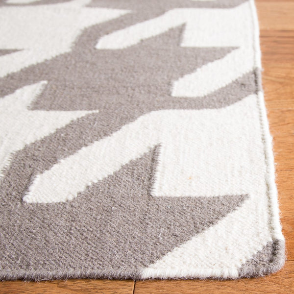 Safavieh Dhurries 569 Hand Woven Flat Weave  Rug Grey / Ivory DHU569A-26