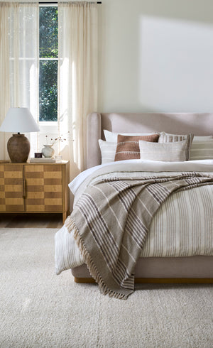 Surya Davala Luxurious 2' X 3' Handcrafted Wool Rug - Elegant Design, High Pile Comfort, Made In India Ivory Wool Dvl2301-1215