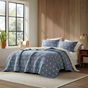 English Elm 3 Plush King Coverlet Set with Matelassé Texture, Lightweight Breathable Polyester Comforter & Shams Blue 18.7 L x 14.76 W x 5.71 H B035P366539