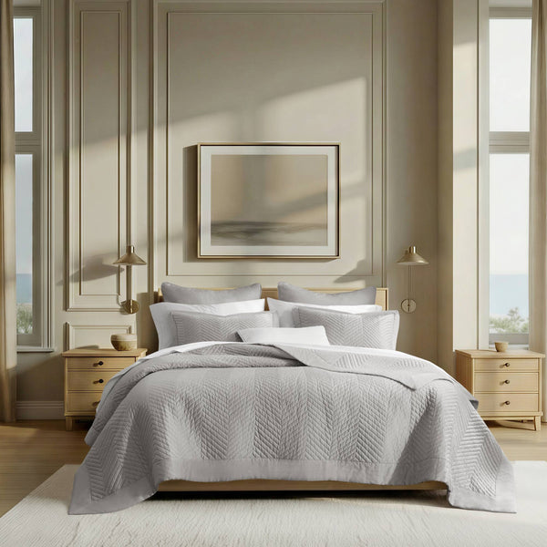 English Elm King Cotton Sateen Quilt Set Smooth Breathable Bedroom Layering Coverlet 3 Piece Light Gray B035P496601