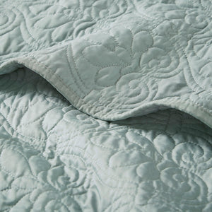 JLA Home Madison Park - Oversized Quilted Throw with Quebec Stitch Pattern, Plush Cotton Fill for Cozy Layering & Décor Texture Seafoam MP50-2987