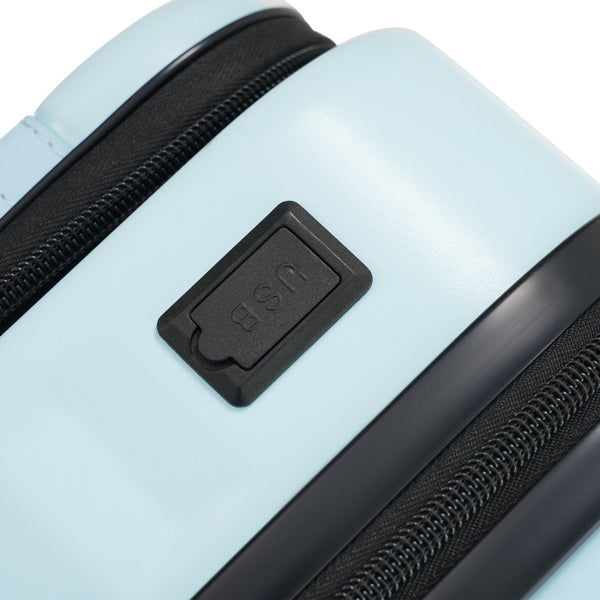 English Elm Front Access Hardside 3 Piece Travel Set with Usb Port Spinner Wheels and Tsa Lock Light Blue N732P326130N