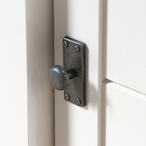 English Elm Credenza, Stylish White Finish Media Stand With Adjustable Shelves For Modern Storage Solutions B356P402675