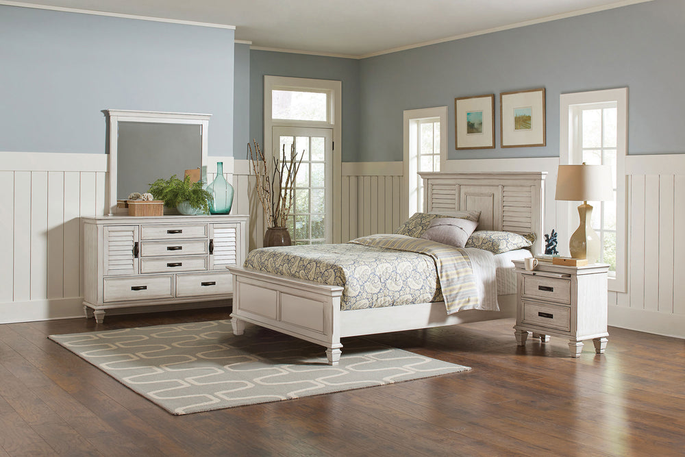 English Elm Piero Wire-brushed Oak Veneer Queen Bedroom Set with Louvered Panels Coastal Style B062S00766