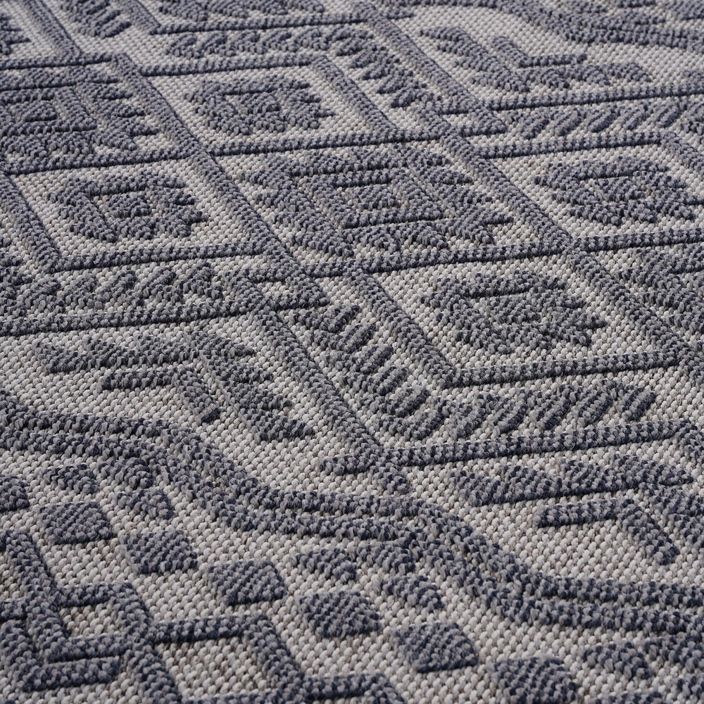 English Elm Loom & Luxe 4X6 Indoor/Outdoor Area Rug - Elegant White/Gray Design, Kid & Pet Friendly, Durable! B335P289616