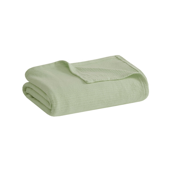 English Elm 1 Lightweight Down Alternative Blanket Full/Queen 90x90, 15oz Polyester Fill, Satin Trim & Scotchgard Finish Green 15.75 L x 12.2 W x 4.72 H B035P319594