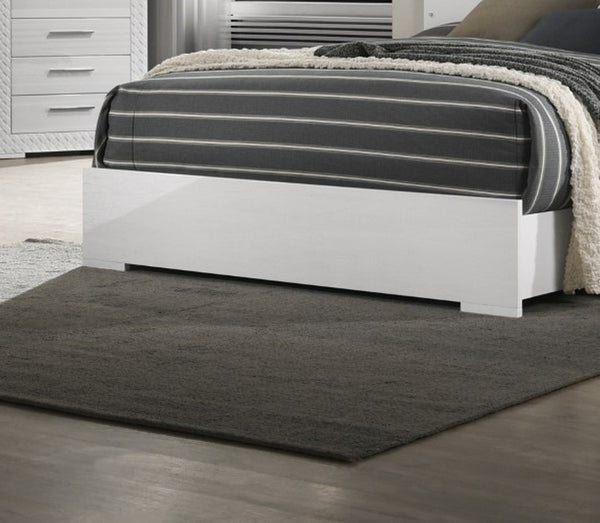 English Elm 3pc Glam Eastern King Bedroom Set White Lacquer Led Headboard with Mirrored Accents B2741S00164