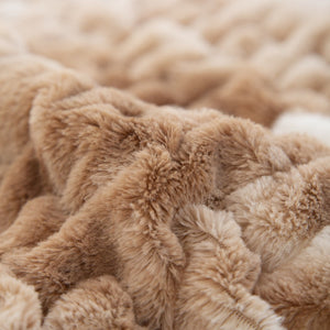 English Elm 50X60" Luxurious Faux Fur Throw Blanket – Cozy, Stylish Accent For Any Room, Easy Care & Versatile B035P243958