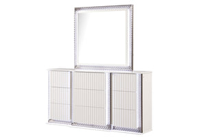 English Elm Fabio Contemporary King 4Pc Bedroom Set With Led Lighting, Diamond Accents & Stylish White Finish B009S01814