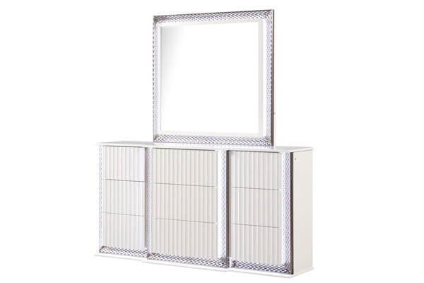 English Elm Fabio Contemporary King 4Pc Bedroom Set With Led Lighting, Diamond Accents & Stylish White Finish B009S01814