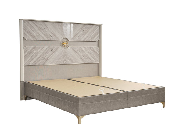 English Elm Eternity King Size Bed With Gold Accents - Elegant Eucalyptus Wood & Hydraulic Lift Storage Solution B009S01507