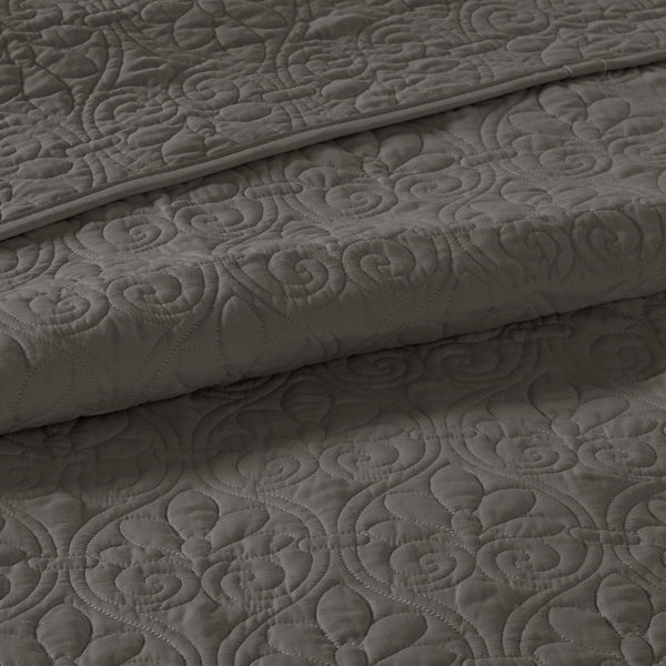 English Elm Reversible Madison Park Quebec Bedspread Set Full Dark Grey with Quilted Texture, Oversized & Antimicrobial Protection B03597551