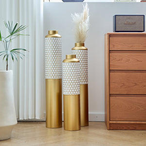 English Elm Floor Modern Metal Vase Set - Elegant Droplet Shaped White & Gold Accents For Glamorous Home Decor W2796P290484