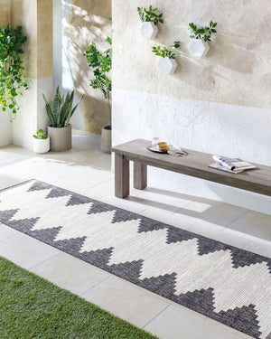 Livabliss Eagean Bohemian Geometric Polypropylene Accent Rug for Entryways and Small Spaces Black, White 7'10" x 7'10" Square EAG2356-710SQ