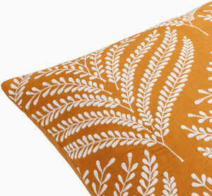 Surya Eliana 18" Accent Pillow - Luxurious Linen Decor With Traditional Elegance & Easy Care For Your Home Camel Linen,Linen Eal002-1818p