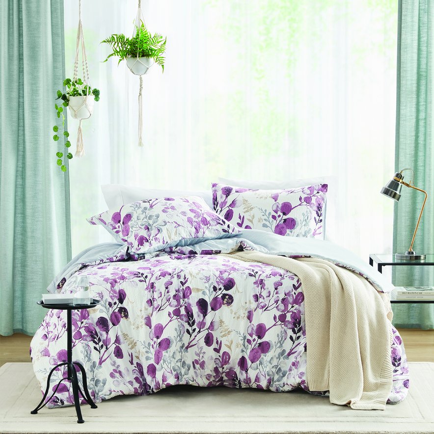 JLA Home Super Listing - Reversible lightweight floral and stripe seersucker comforter set - breathable, Oeko-Tex certified cozy feel 90 L x 90 W x 1.5H AM10-0126