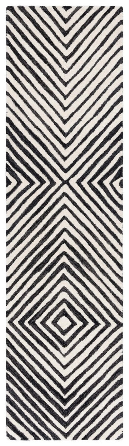Safavieh Ebony 150 EBN150 Hand Tufted  Rug Black / Ivory EBN150Z-6