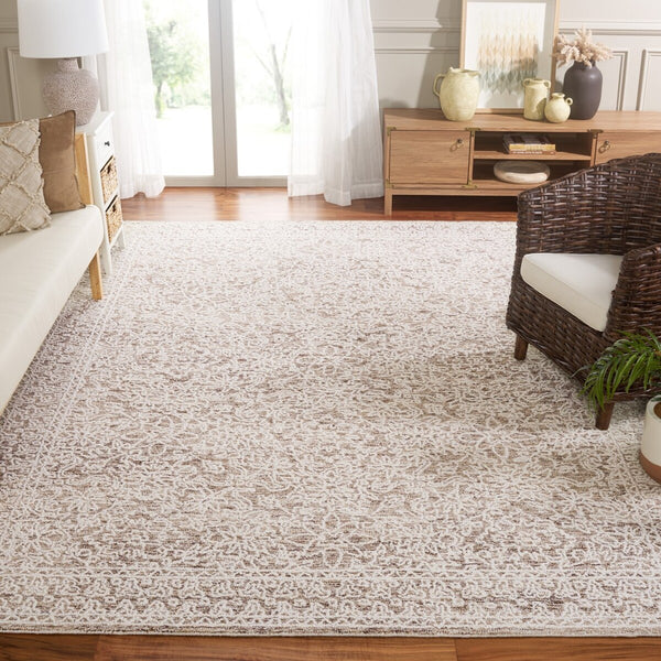 Safavieh Ebony 202 Hand Tufted Traditional Rug Brown / Ivory 4' x 6'