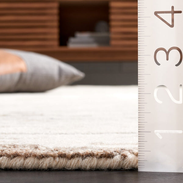 Safavieh Ebony 501 Hand Tufted Modern Rug Ivory / Grey 6' x 6' Square