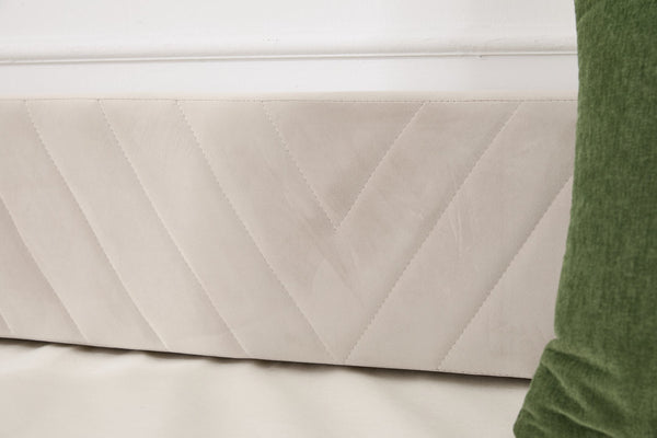 English Elm Twin Velvet Upholstered Daybed with Trundle, V-Pattern Backrest, USB Port, Side Pockets, Sturdy Design Beige W1361S00041