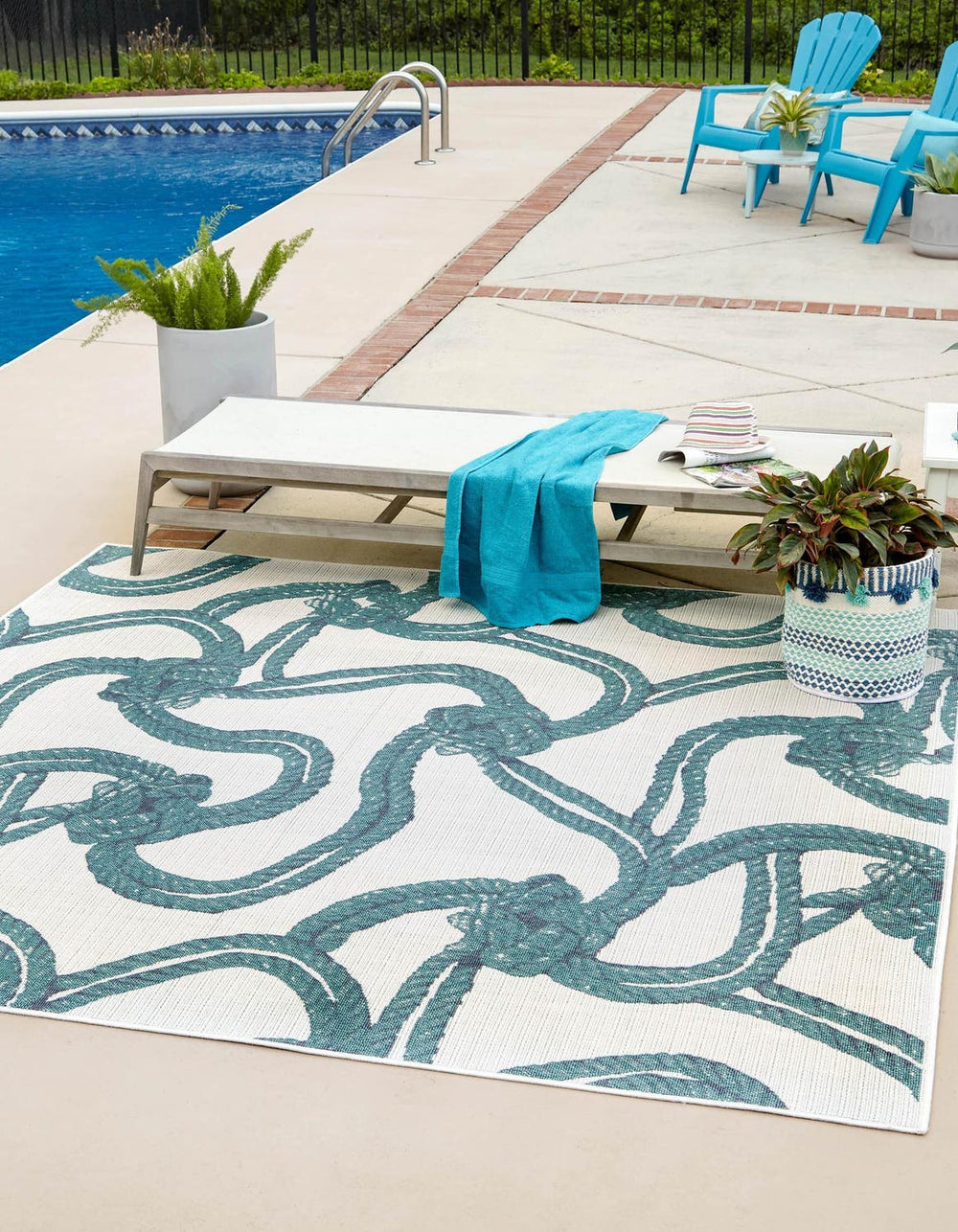 Unique Loom Outdoor Coastal Tethered Machine Made Solid Print Rug Ivory, Navy Blue/Green 7' 10" x 7' 10"