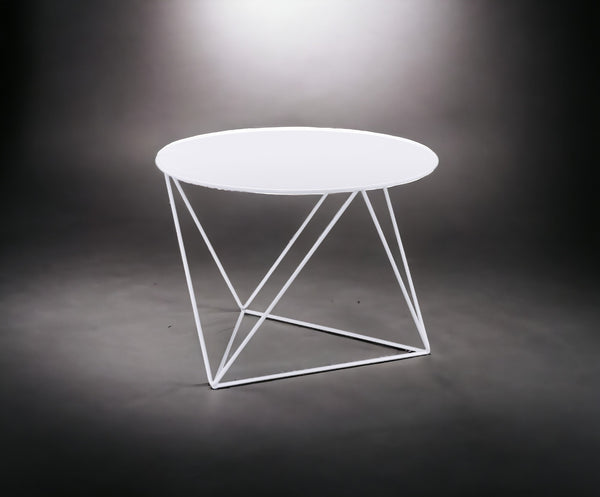 English Elm Epidia Lightweight White Metal Accent Table with Round Top & Triangle Legs – Modern Display Utility B2726P243242