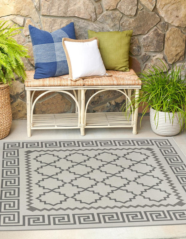 Unique Loom Outdoor Trellis Stars Machine Made Geometric Rug Gray, Silver 6' 1" x 6' 1"