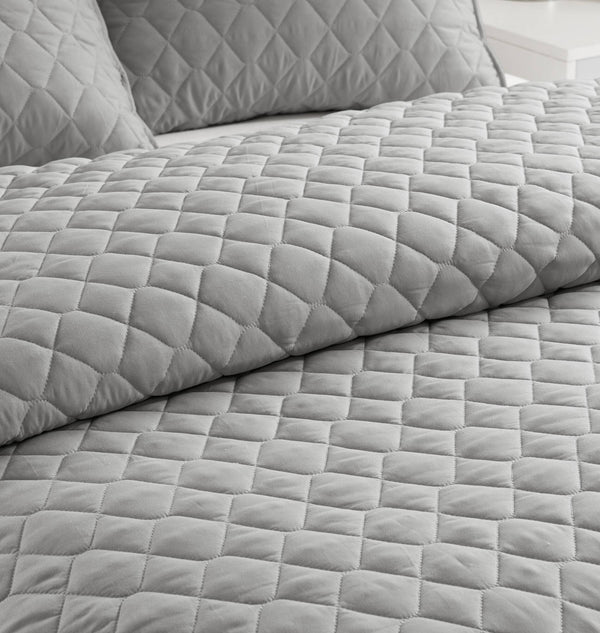 English Elm 10-piece California King Velvet Jacquard Comforter Set Layered Bedding with Microfiber Shams Grey B035P482945