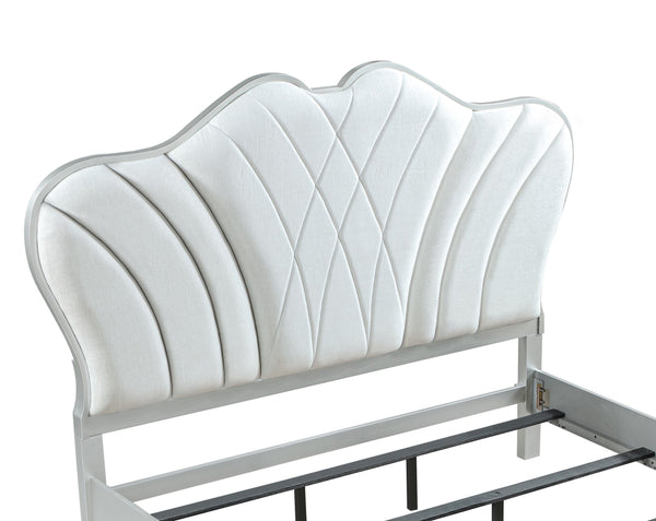 English Elm Eros Traditional Upholstered Queen Bed With Button-Tufted Headboard In Elegant Silver Finish B009S01615