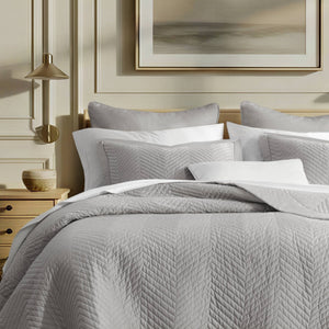 English Elm King Cotton Sateen Quilt Set Smooth Breathable Bedroom Layering Coverlet 3 Piece Light Gray B035P496601