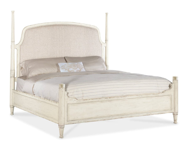 Hooker Furniture Americana Queen Upholstered Poster Bed With Cream Headboard, Molasses Oak Finish, Distressed Charm 88.00 L x 82.00W x 75.75H 7050-90666-02